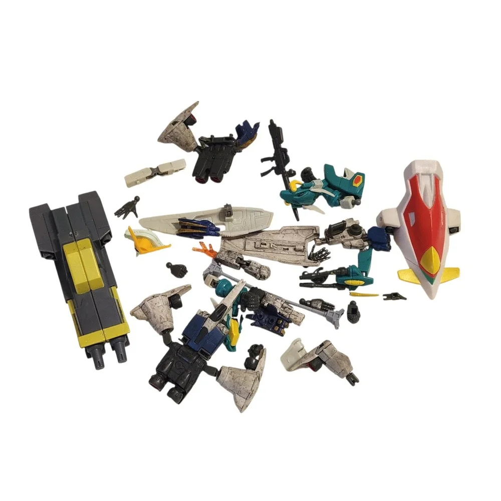 Bandai Gundam Action Figure Lot 4 Figures Accessories Parts Incomplete‎